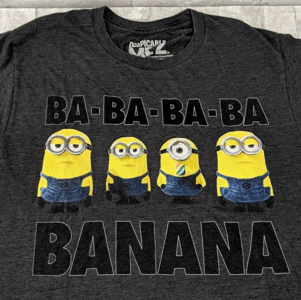 Despicable Me 2 minion Banana t shirt Medium